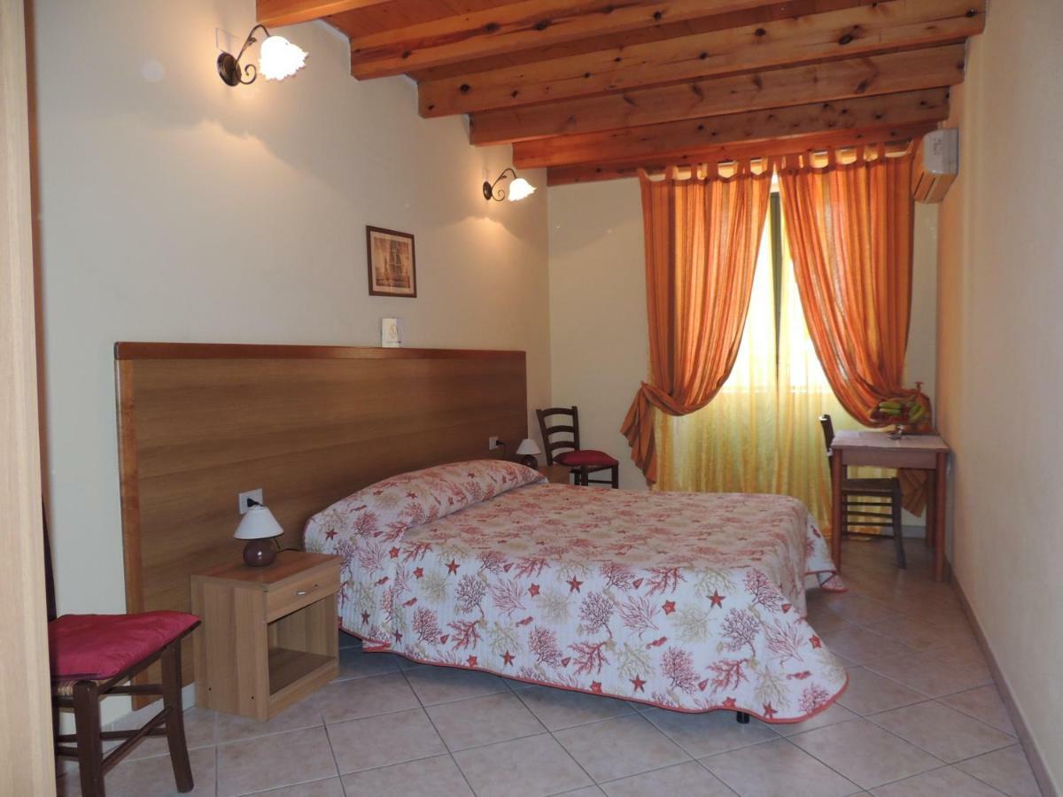 La Marina Bed & Breakfast กาญารี ภายนอก รูปภาพ