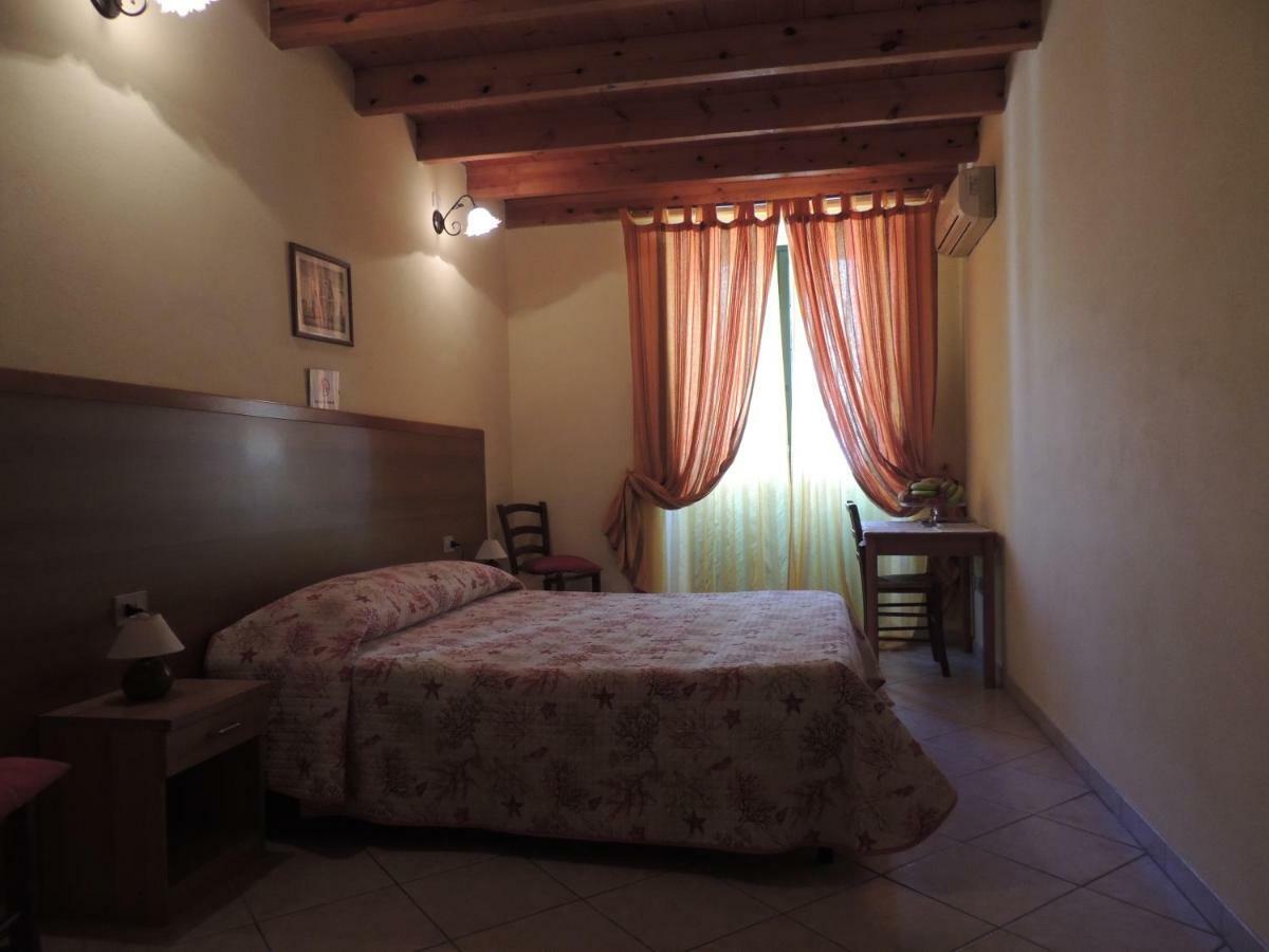 La Marina Bed & Breakfast กาญารี ภายนอก รูปภาพ