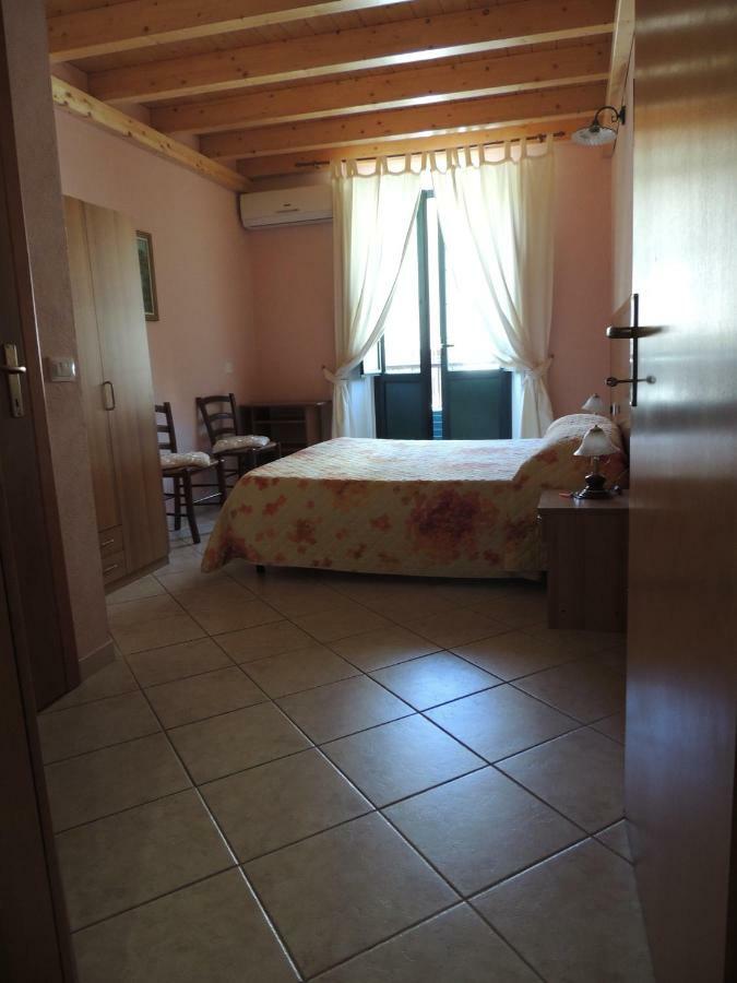 La Marina Bed & Breakfast กาญารี ภายนอก รูปภาพ